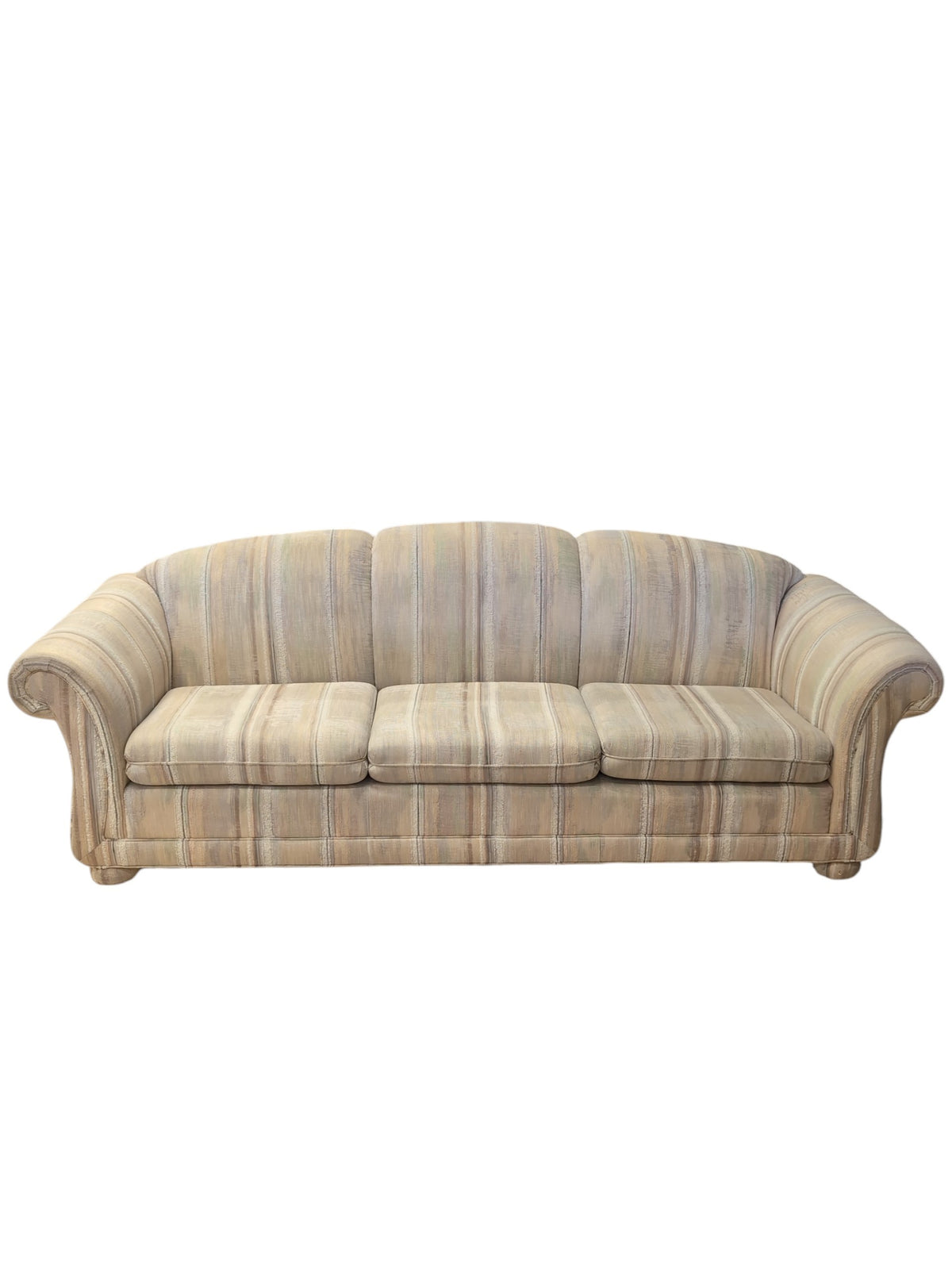 Nonnas Sofa