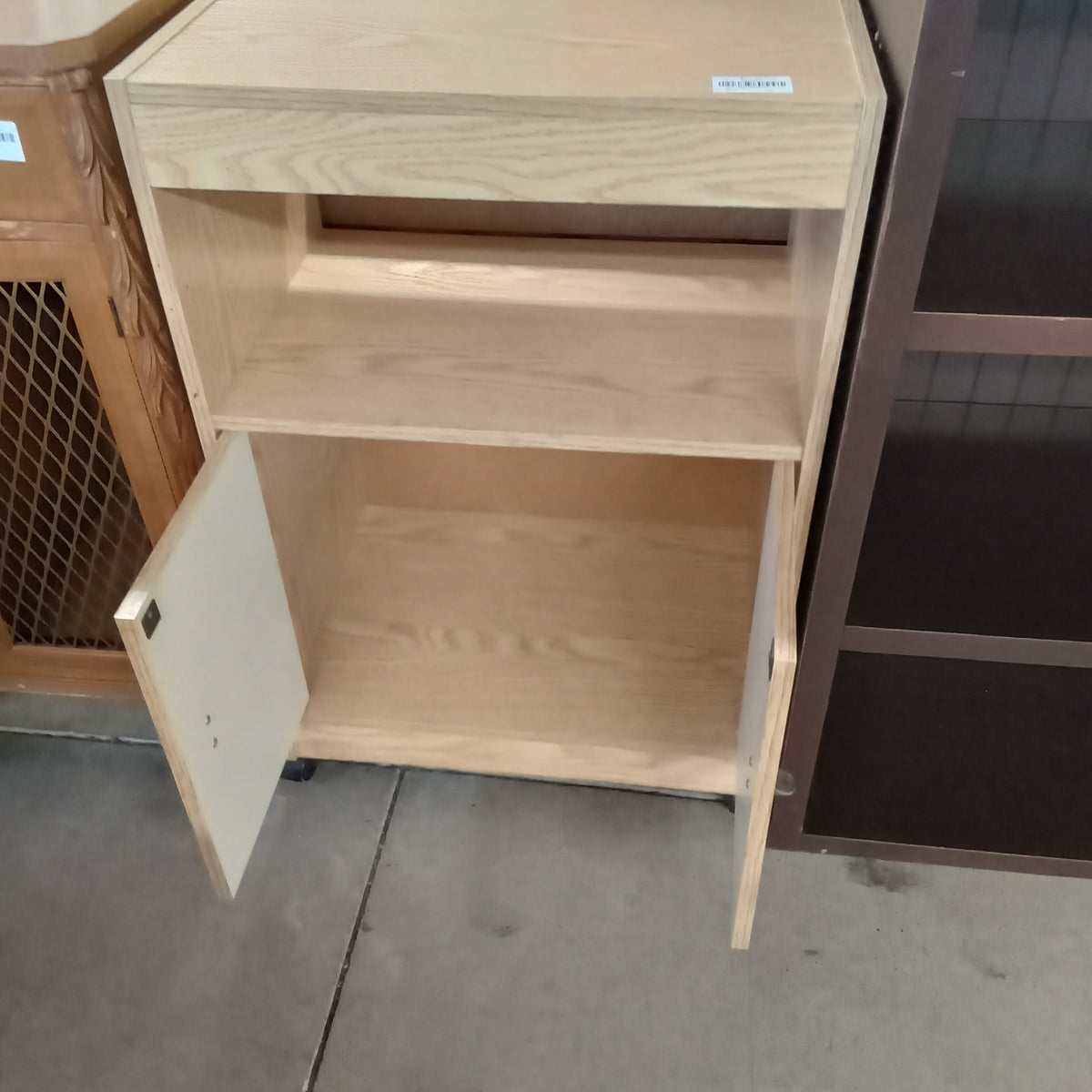 22.5"W Microwave Cart