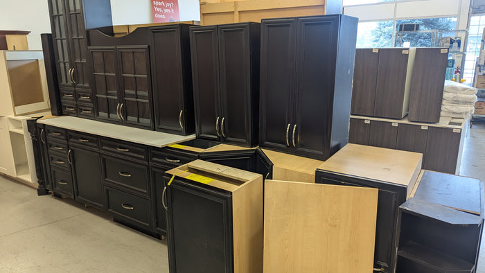 Set of 18 Dark Chocolate Kitchen Cabinets