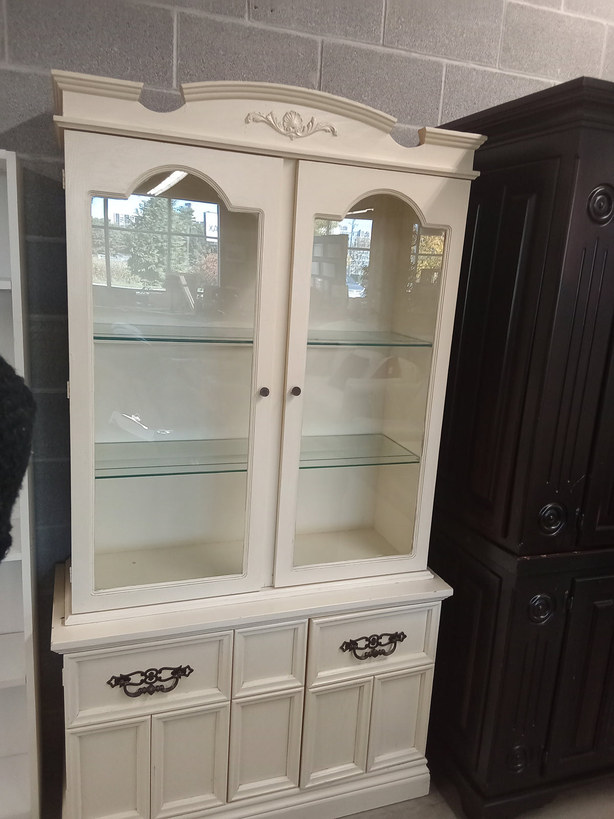 42"W 2-Piece Vintage White Buffet/Hutch