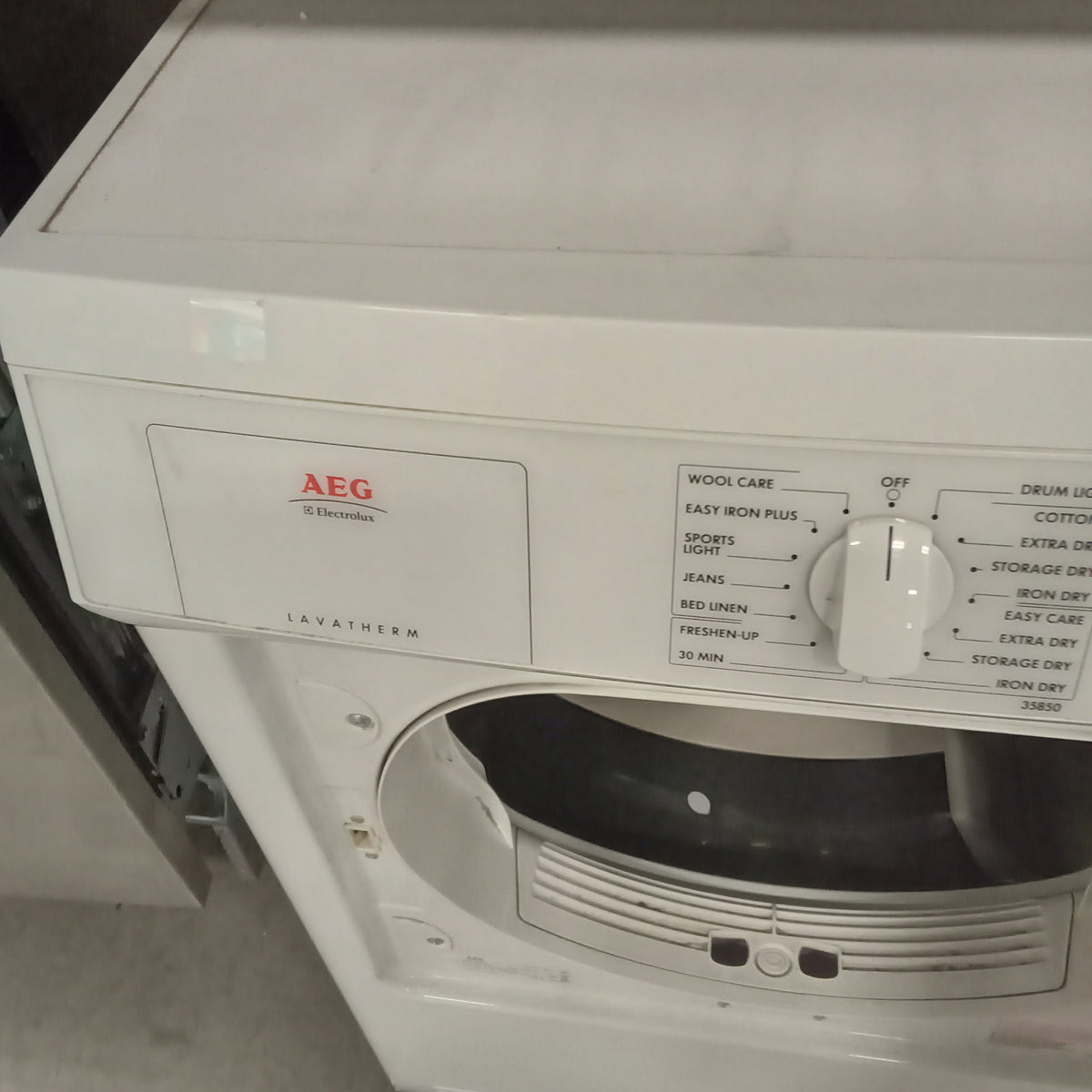 23.5"W Apartment Sized Dryer