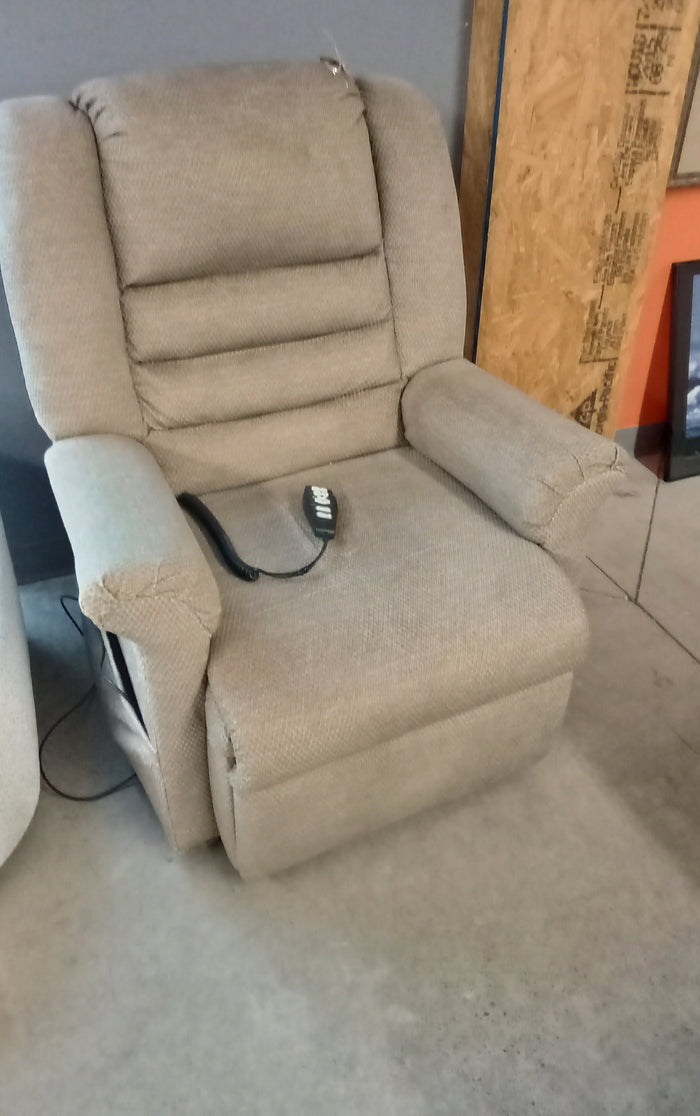 34"W Massage Recliner/Lift Armchair