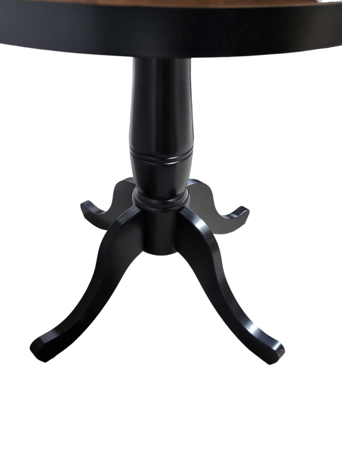 Single Pendant Round Table