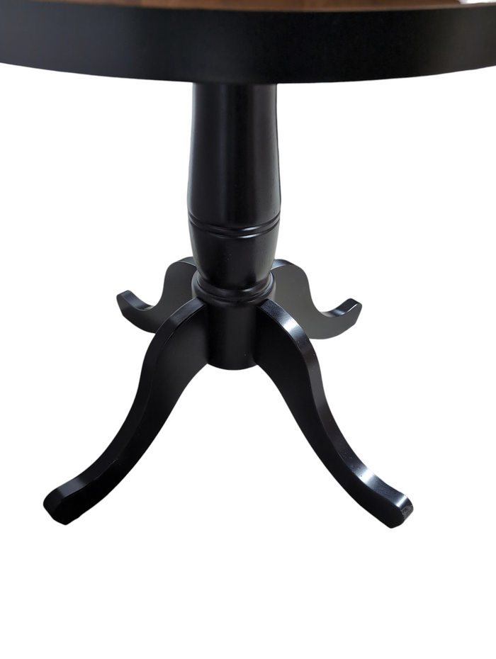 Single Pendant Round Table