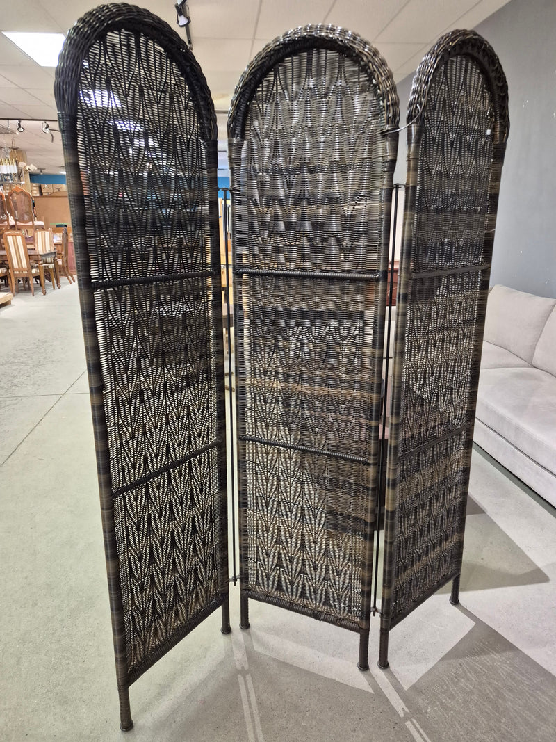 Rattan-Look Privacy Screen