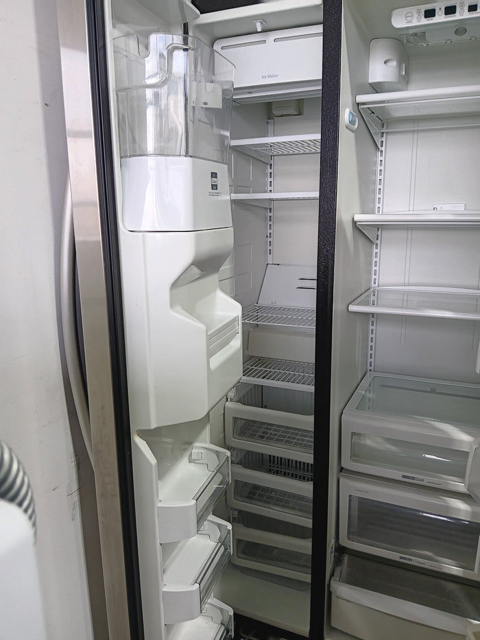 Kitchen AID Fridge / Frezeer with Ice & Water