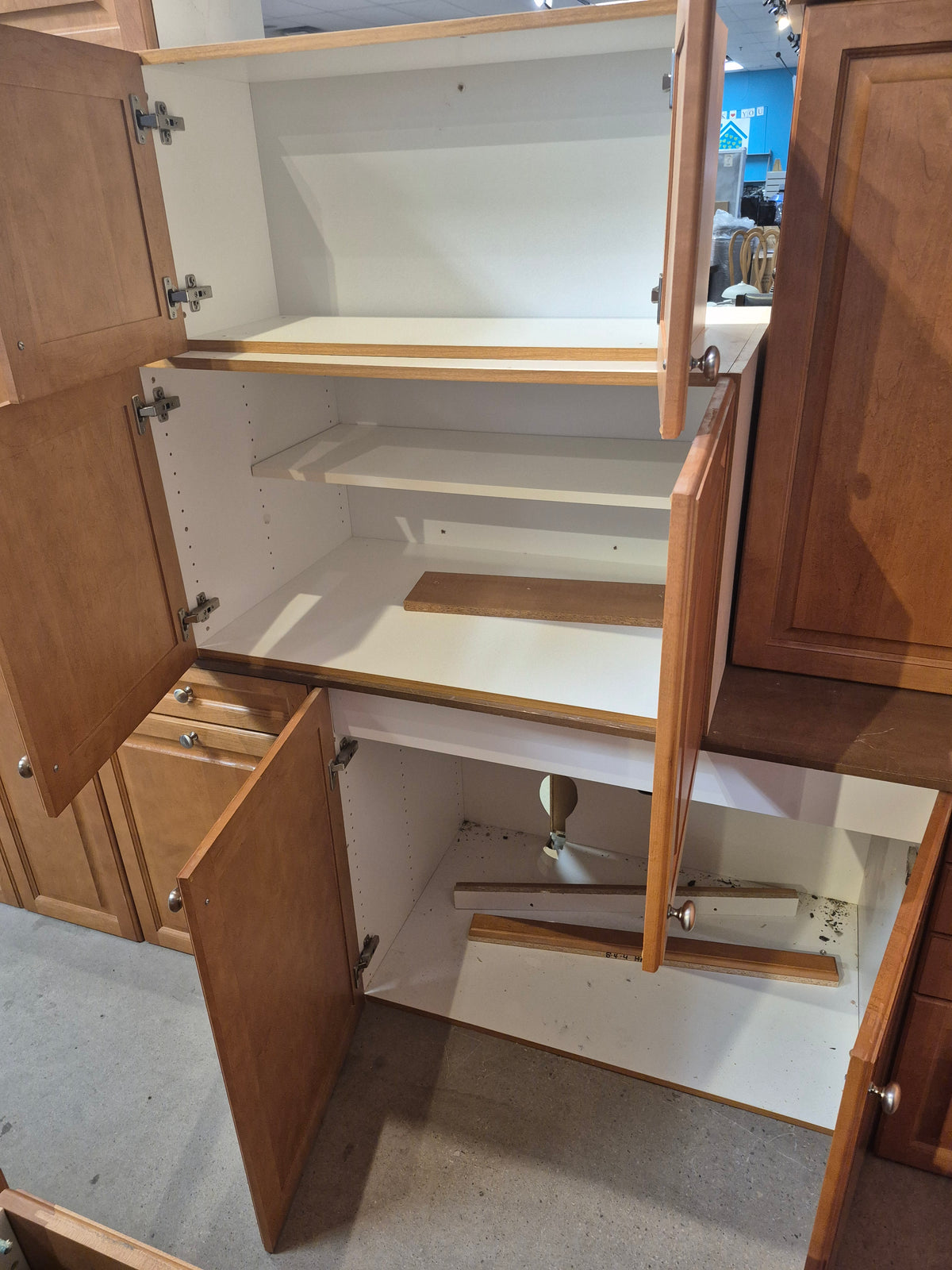 Maple Cabinet Set