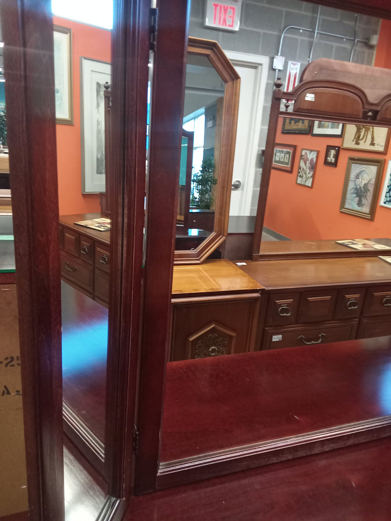 64"W 7-Drawer dresser + Mirror