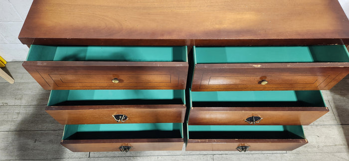 Viscool Vintage Dresser