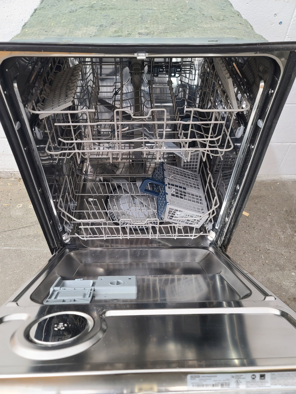Samsung 24" 50 dB Tall Tub Built-In Dishwasher w/ Stainless Steel Tub