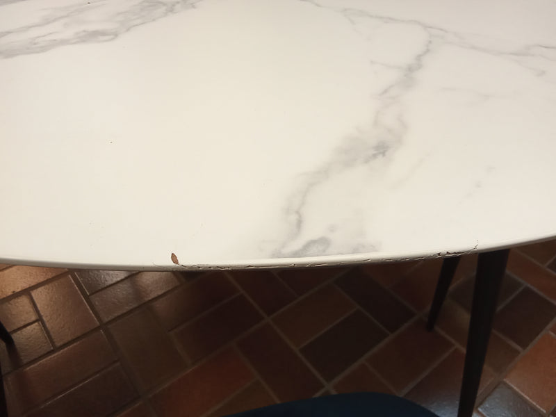 Round Table with 4 Chairs