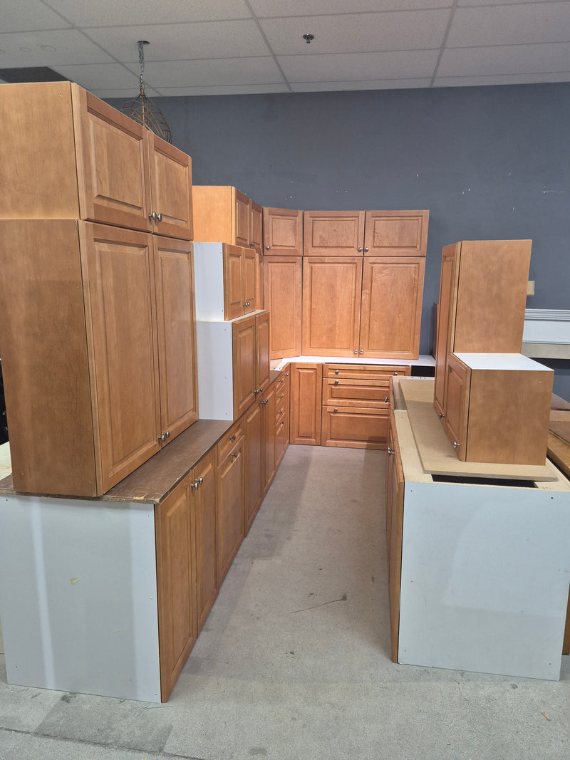 Maple Cabinet Set