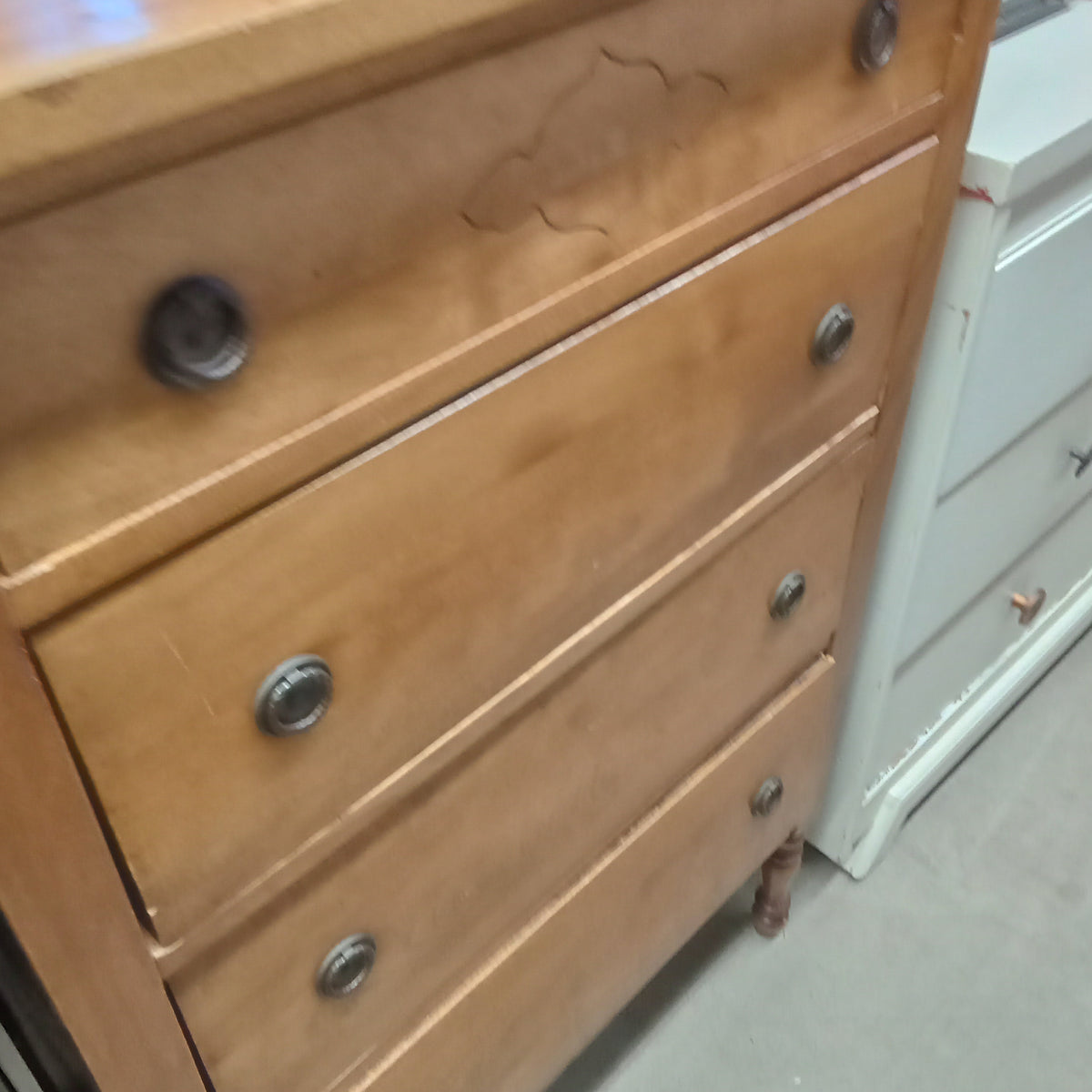 28.5"W 4-Drawer Dresser with Mirror