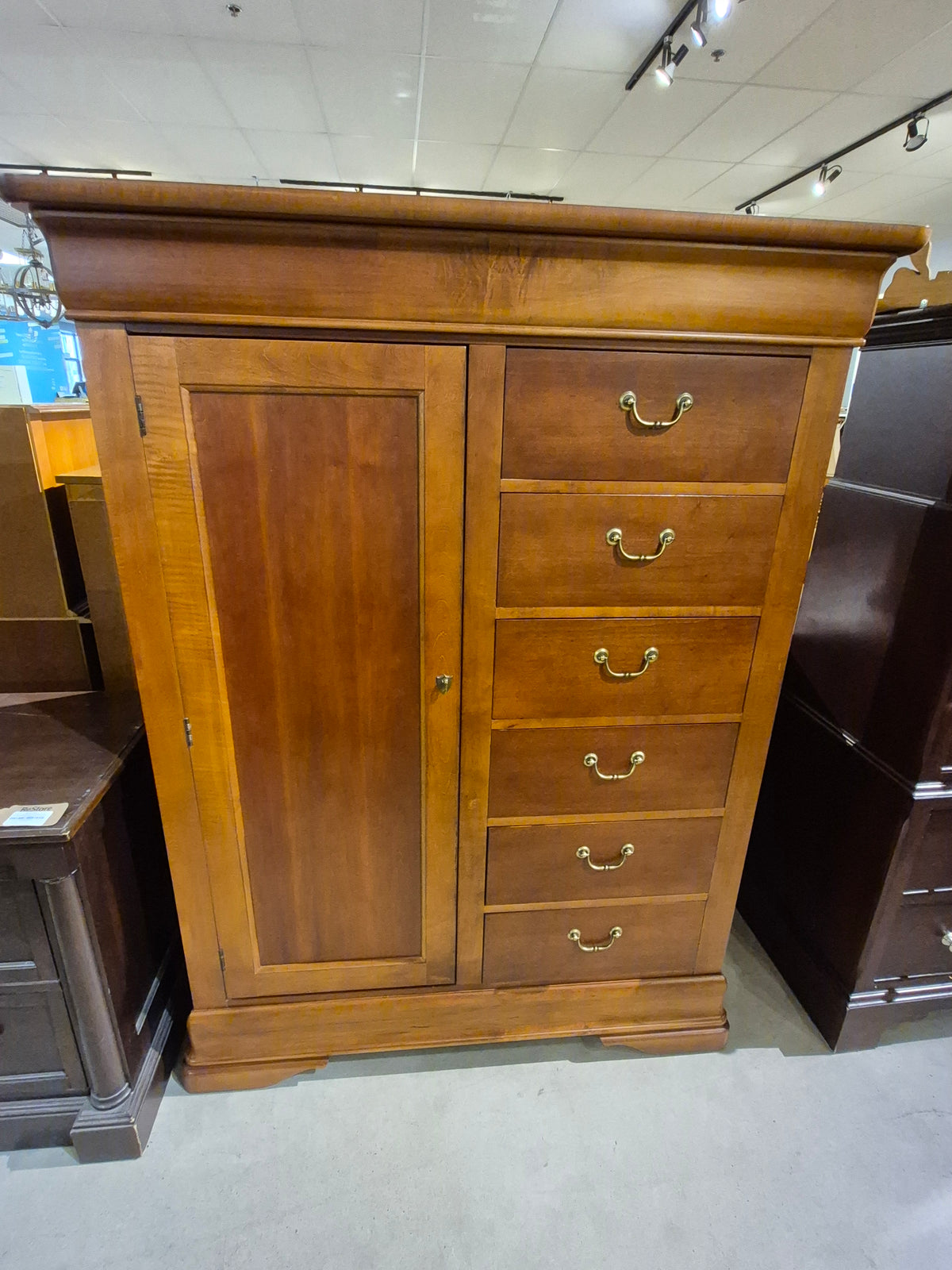 Solid Wood Gentleman's Chest