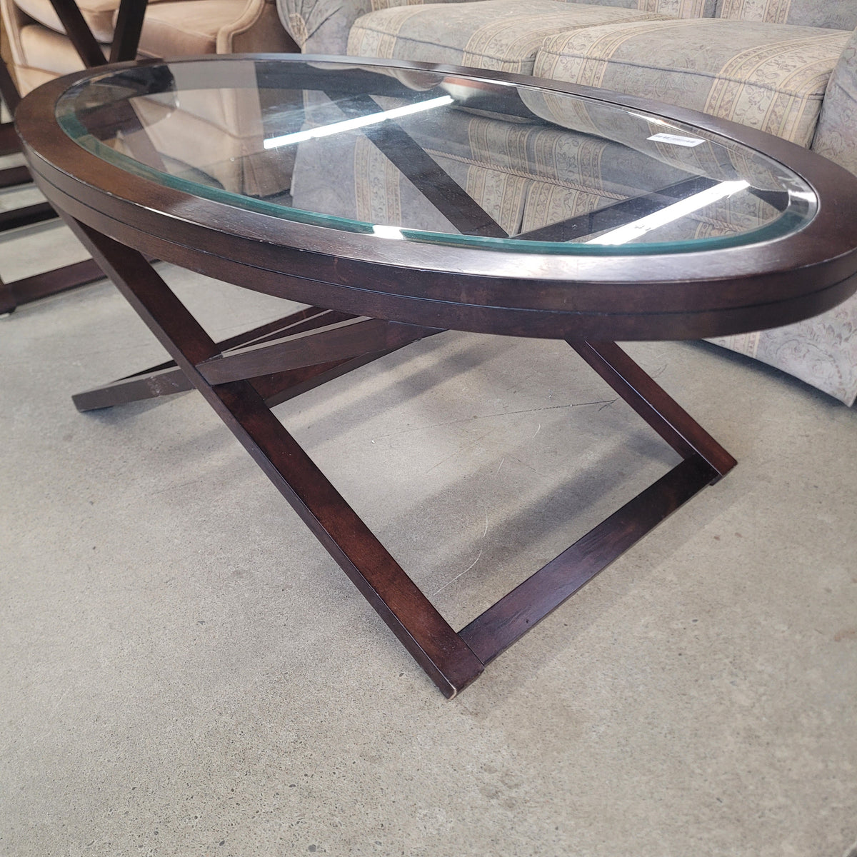 48"W Oval Coffee Table with Glass Top