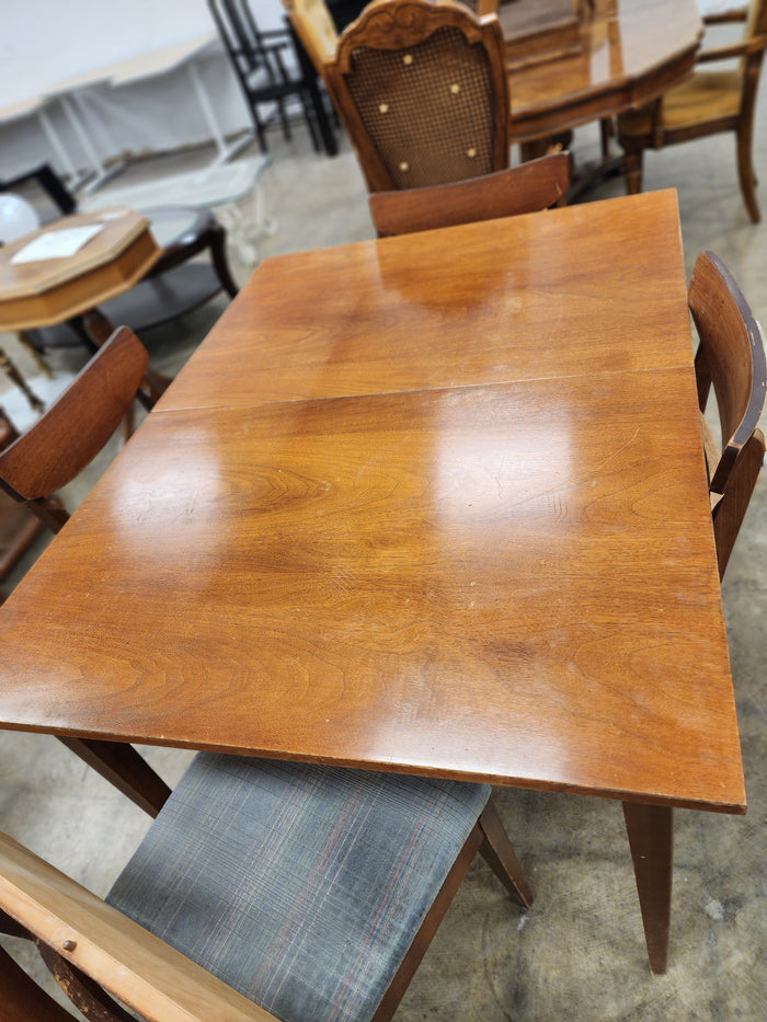 Rectangular 5-Piece Dining Set with 1 Leaf