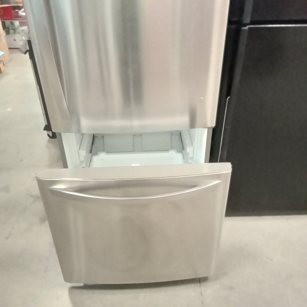 30"W Fridge with Bottom Freezer - Stainless Steel