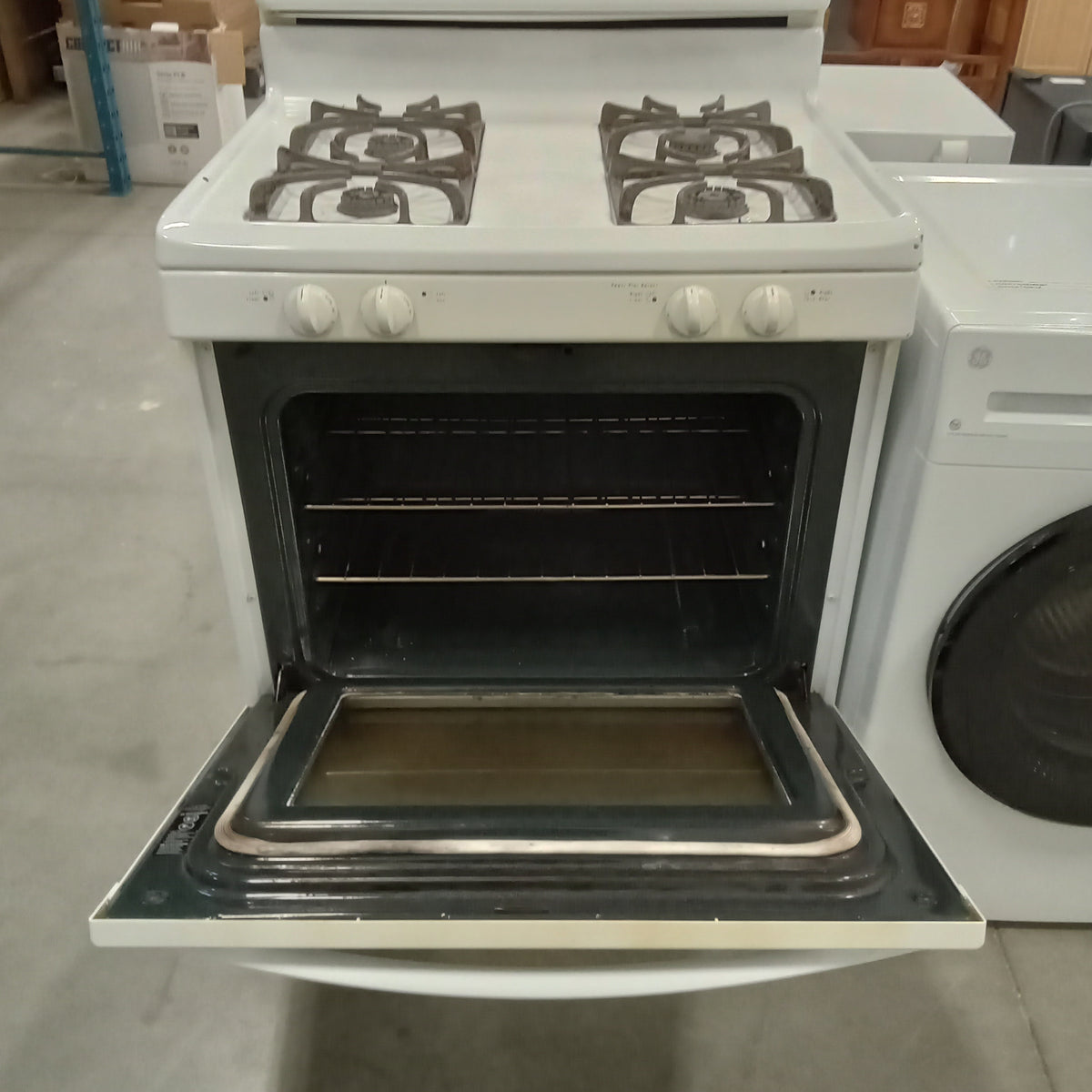 30"W 4-Burner Gas Stove in White