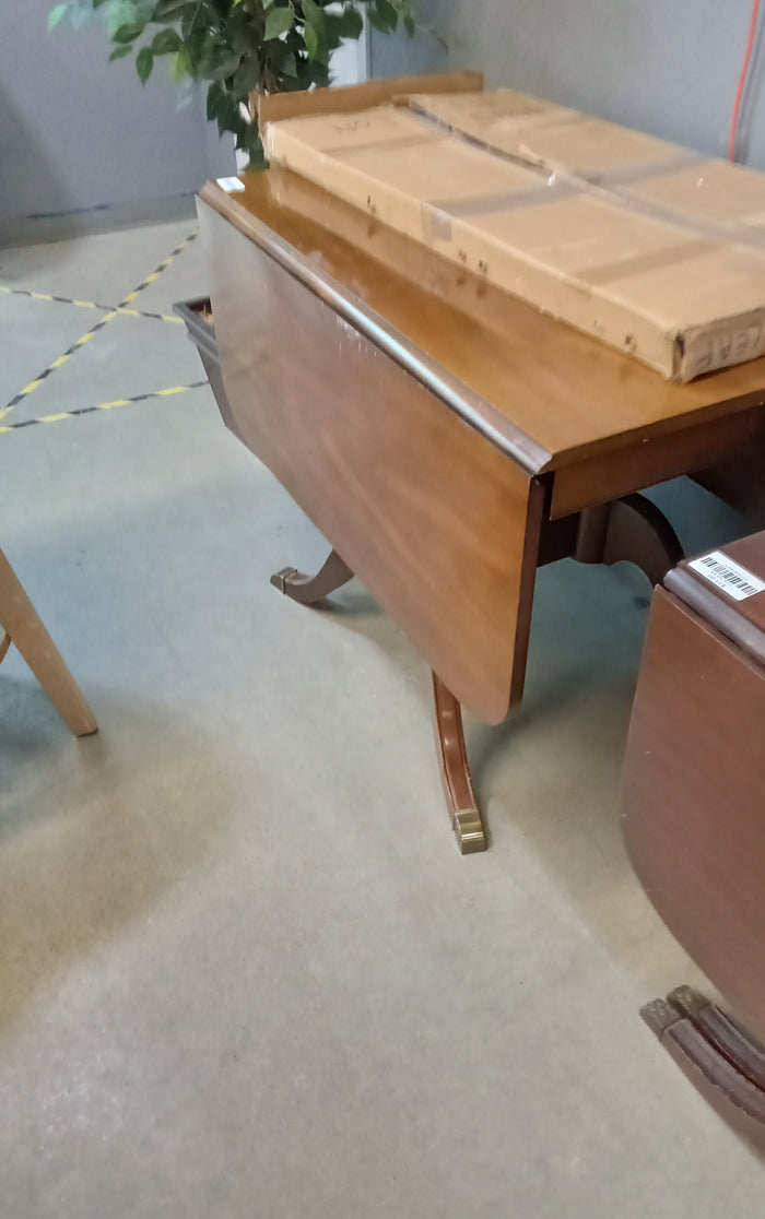 26.5"W Drop Leaf Dining Table with Leaf