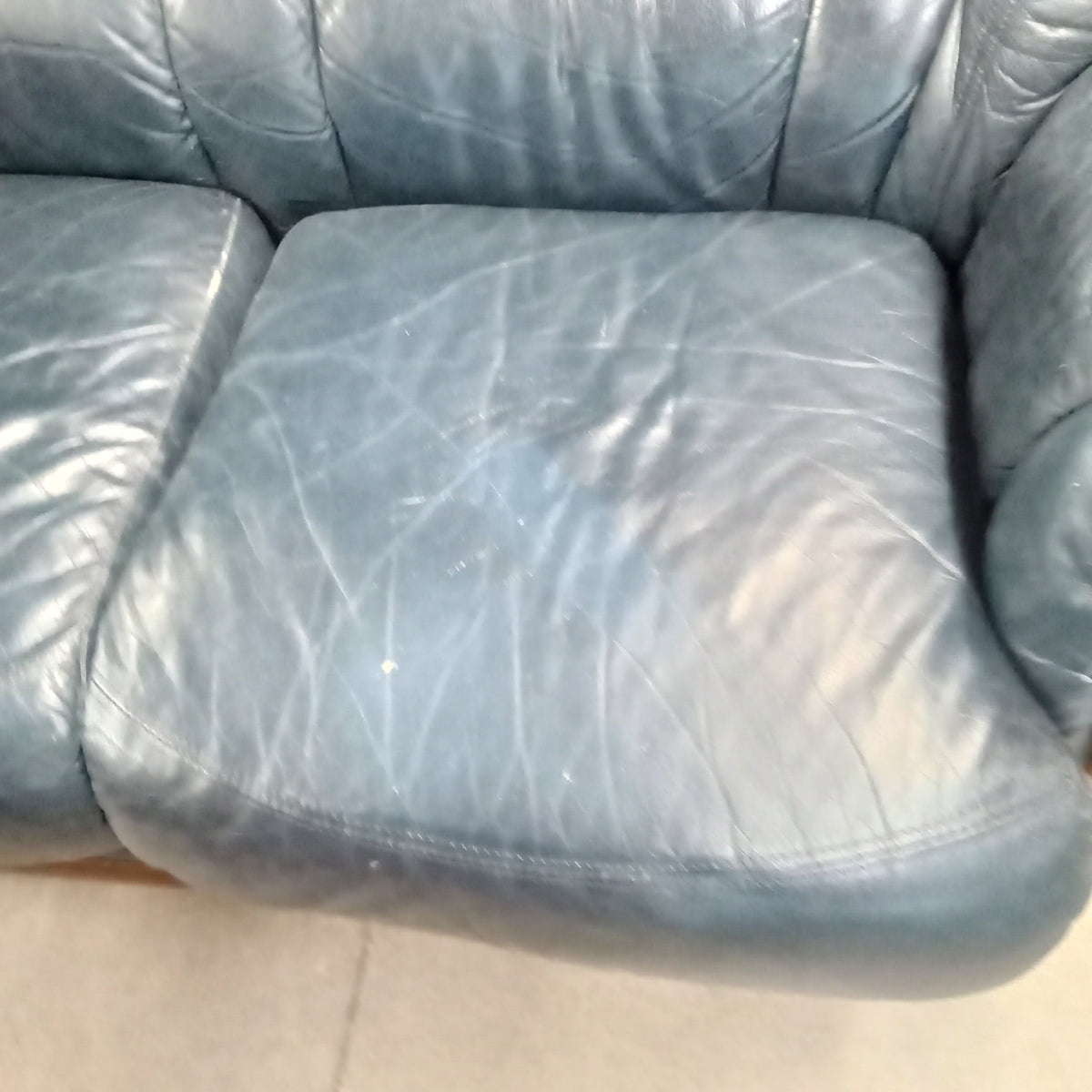 Navy Blue Leather Love Seat Sofa W/Curved Wood Trim #FC5