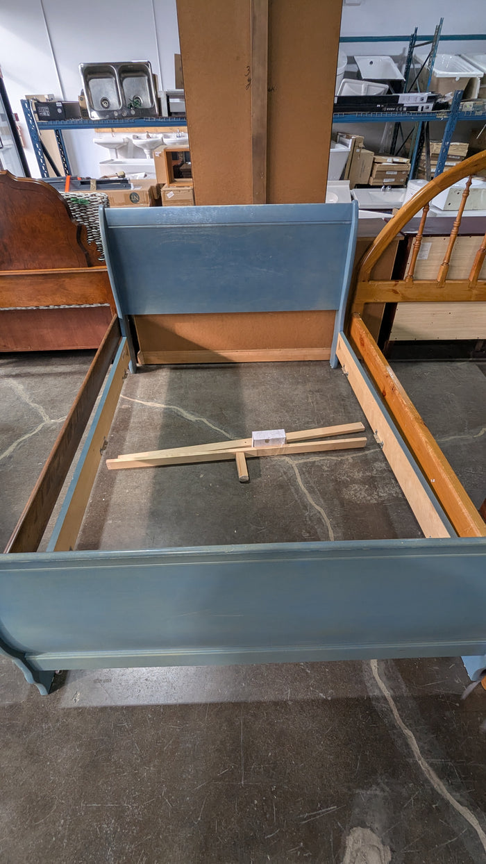 56"W Light Blue Sleigh Bed
