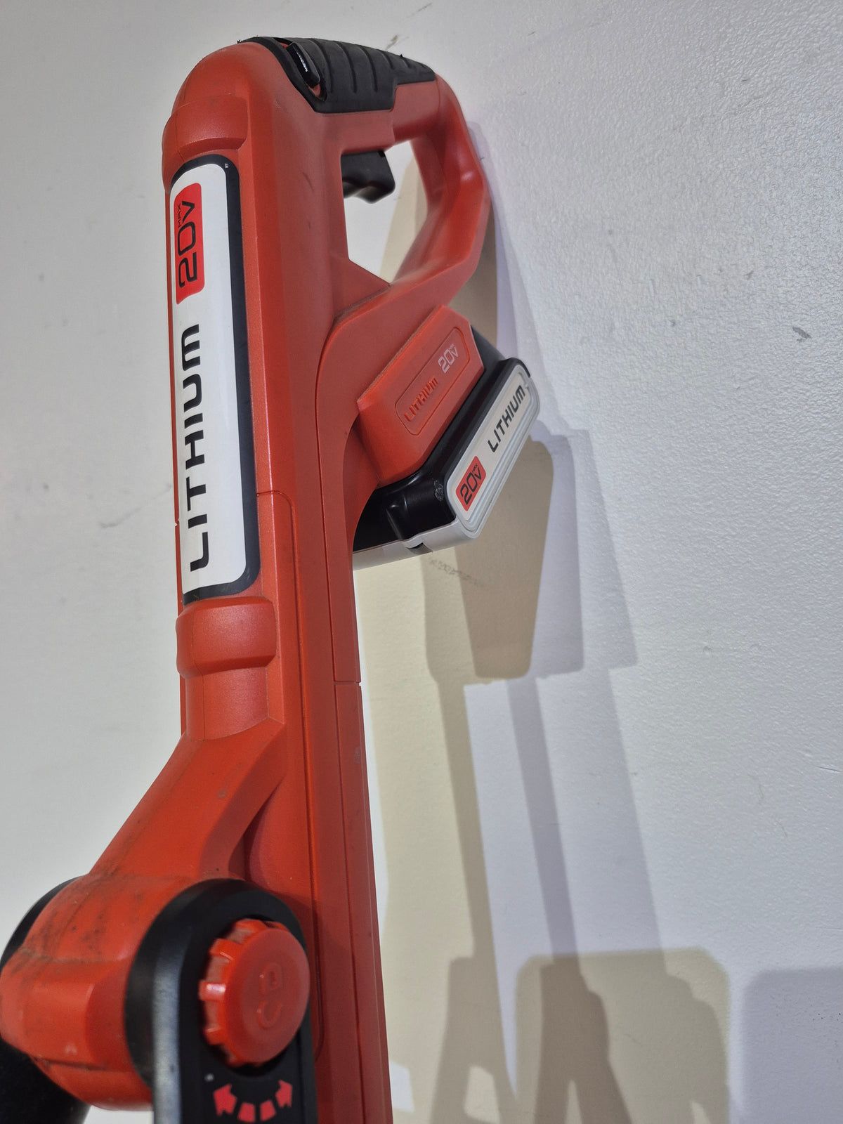 BLACK+DECKER 20V MAX Cordless String Trimmer/Edger Kit, Automatic Feed Spool, 10"
