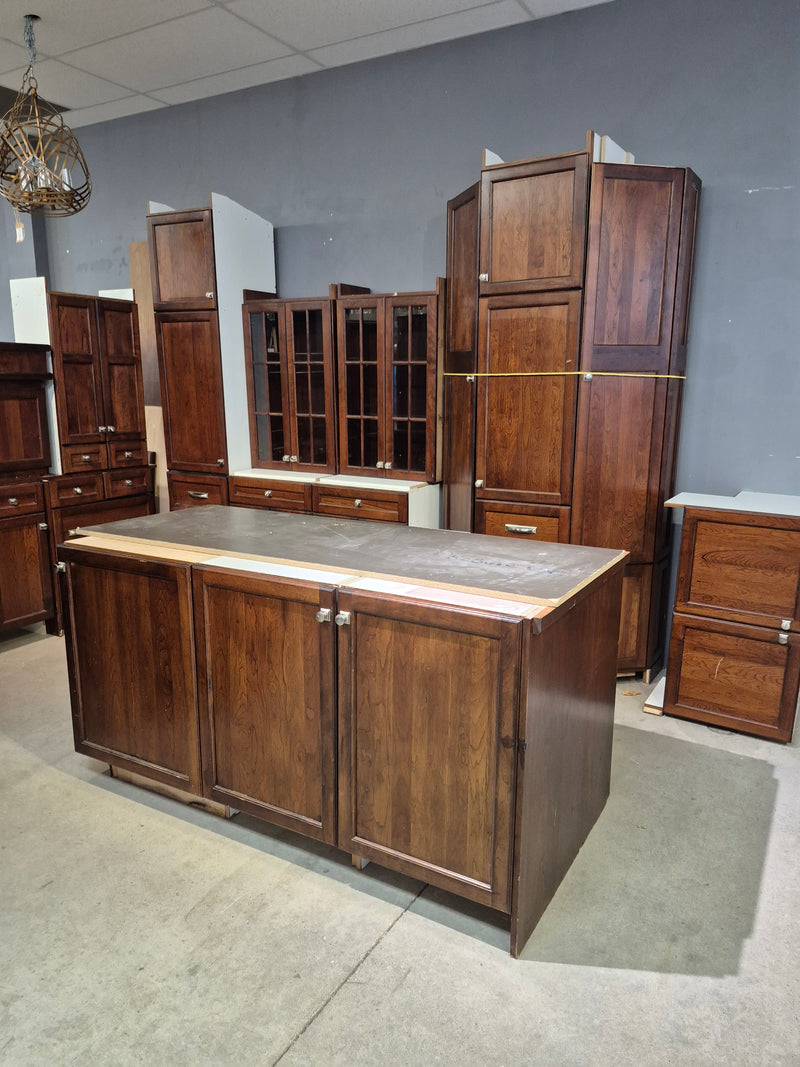 Solid Wood Custom Kitchen with Island