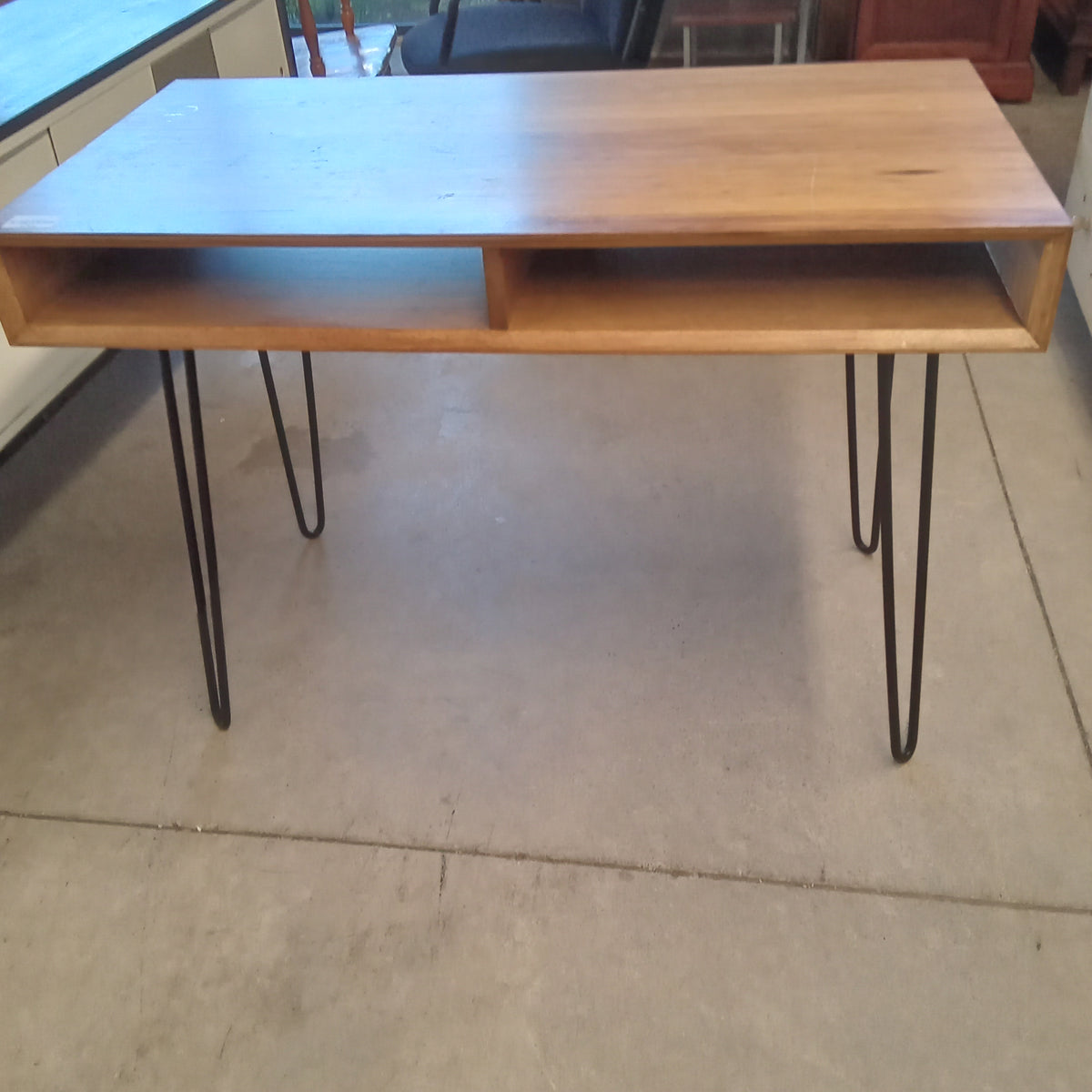 42"W Modern Desk