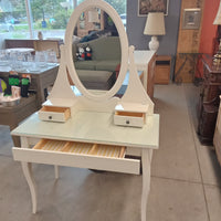 39.5"W Bedroom Vanity in White