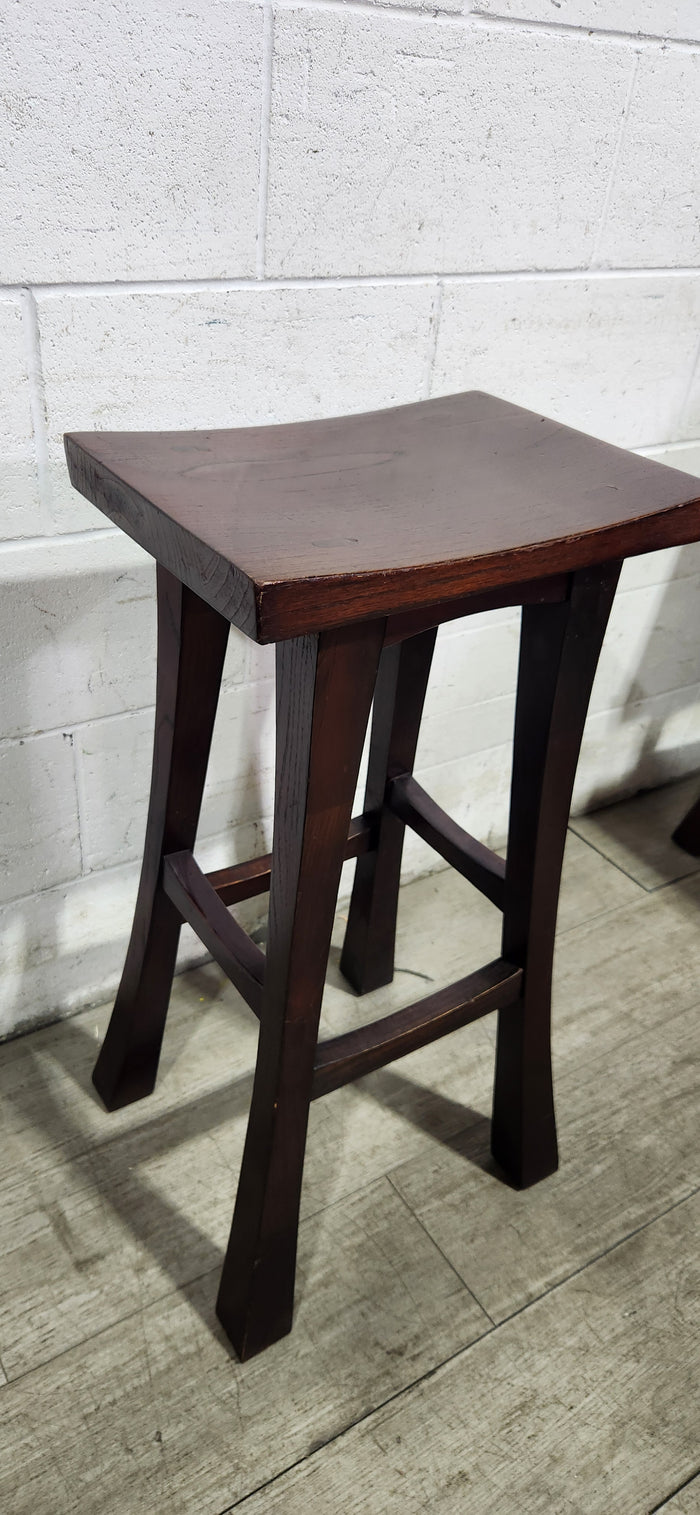 Mahogany Timber Saddle Bar Stool