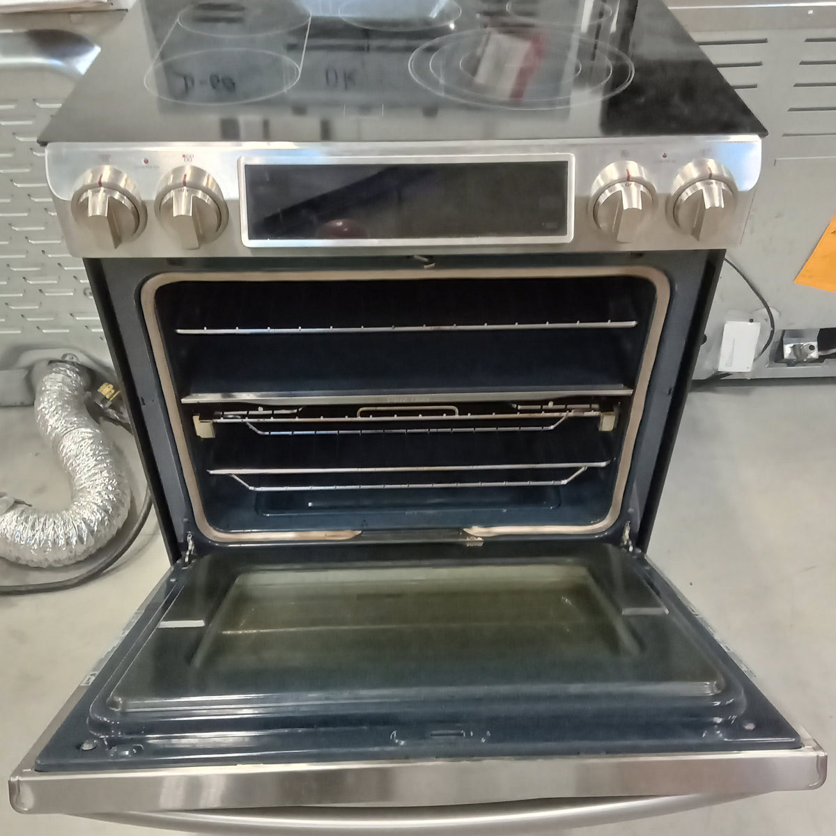 31"W 5-Burner Flat Top Electric Stove