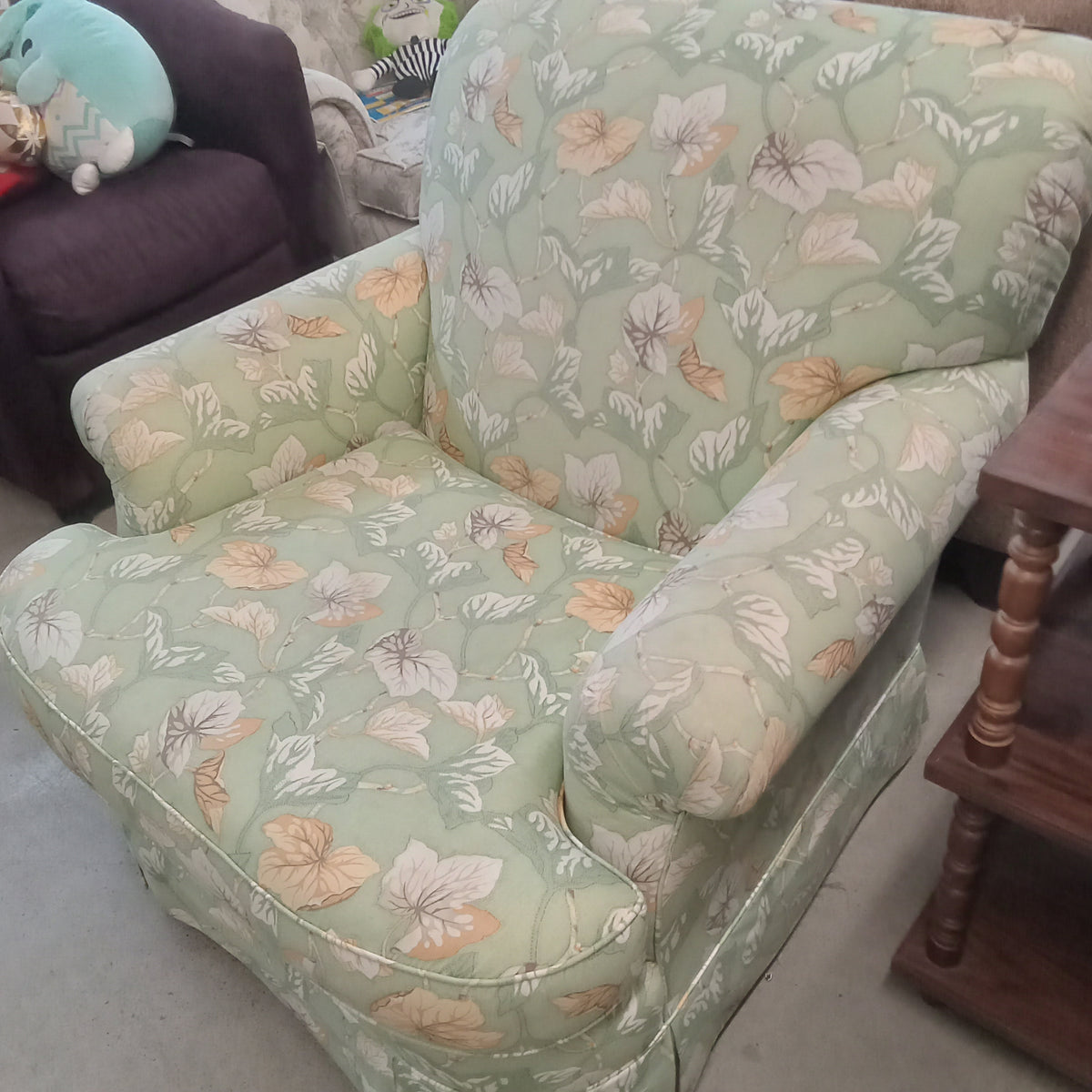 38"W Floral Patterned Arm Chair