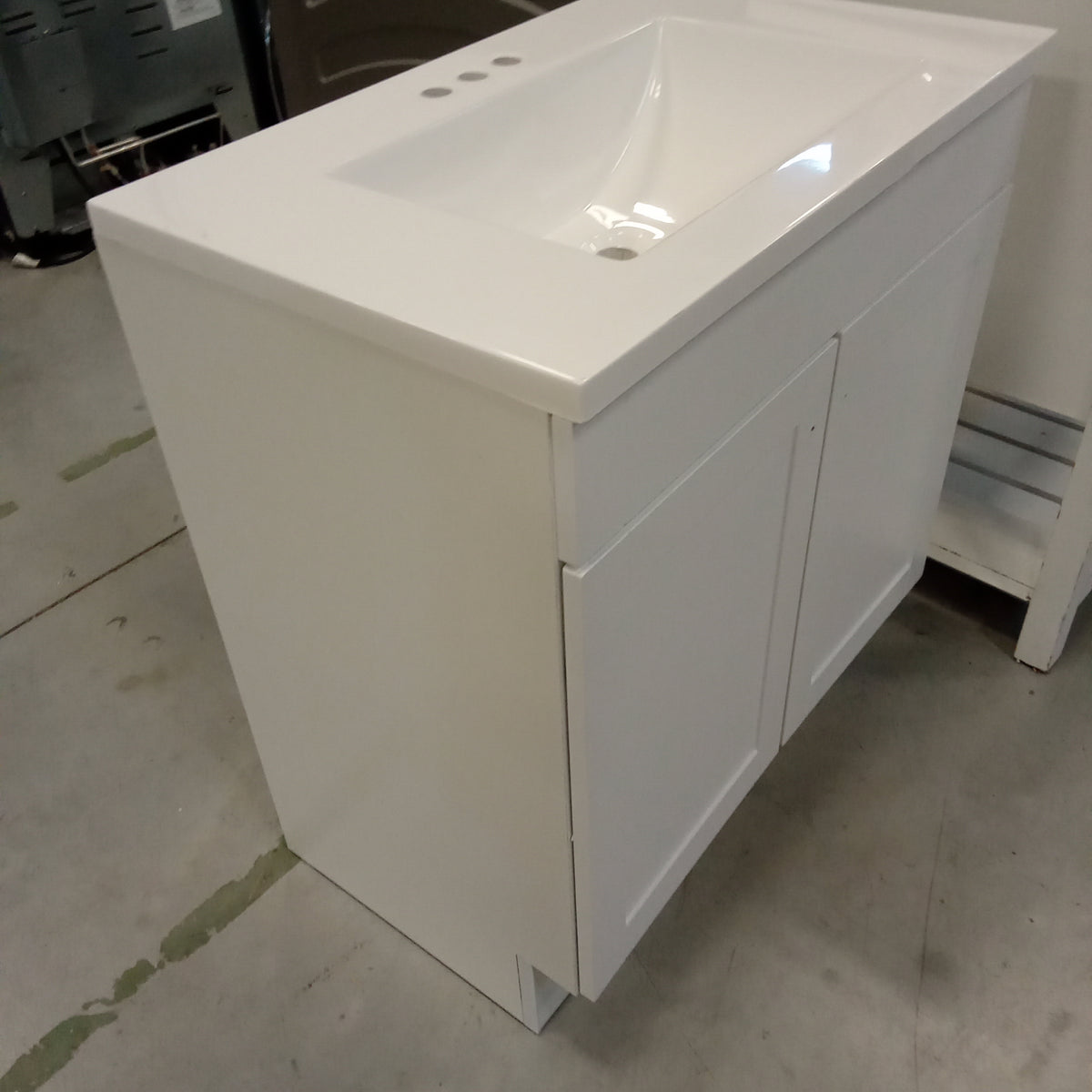 30"W Bathroom Vanity in White with Sink