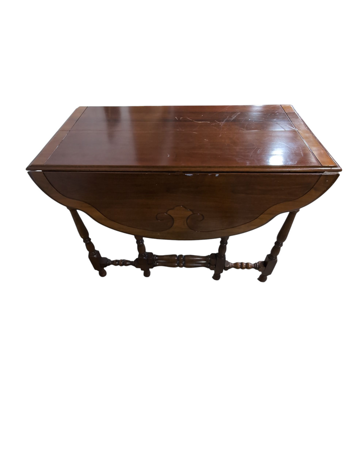 Antique Gate Leg Drop Leaf Table