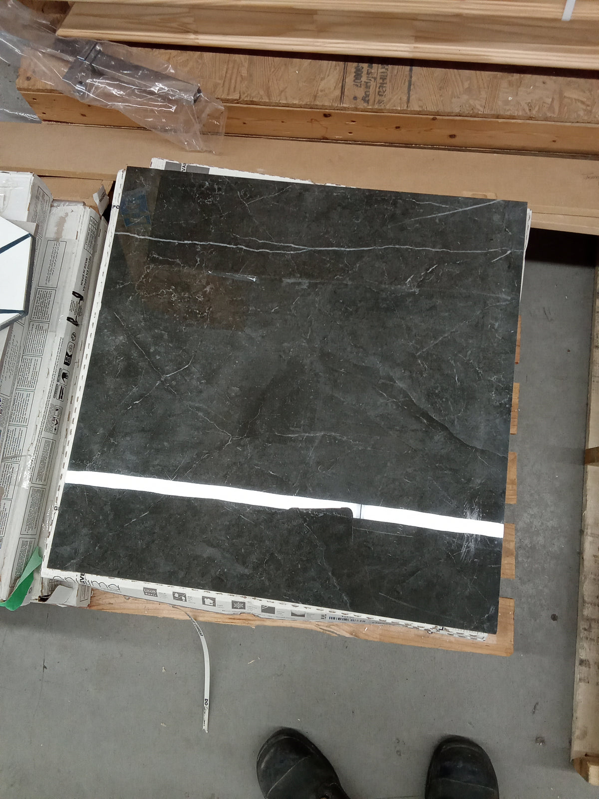 Black 25" x 25" Tile (15.5 sq ft/Box) 4/Box