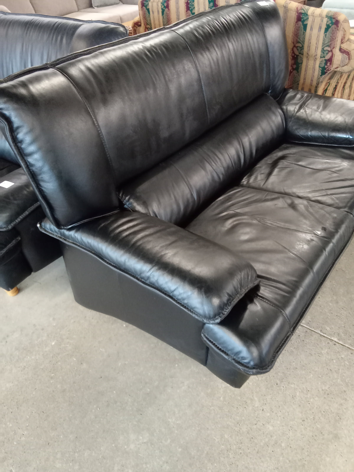 62"W Black Leather 2-Seater Couch