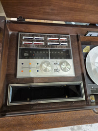 Vintage Zenith stereophonic high fidelity phonograph with AM- stereo FM tuner model c950-2
