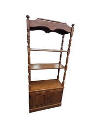 Traditional Bakers Rack Style Hutch