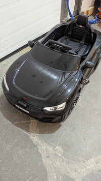 Aosom Kids' Audi RS e-tron GT Ride-On Electric Car w/ Suspension