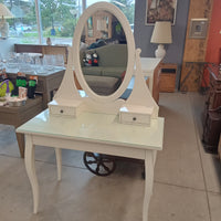 39.5"W Bedroom Vanity in White