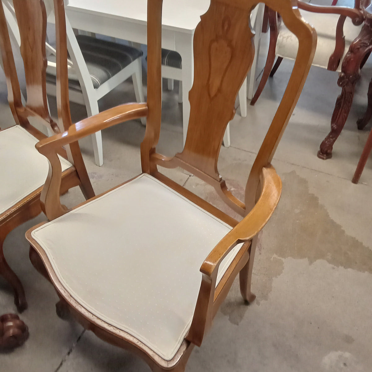 60"W Dining Table with 8 Chairs and 4 Leaves