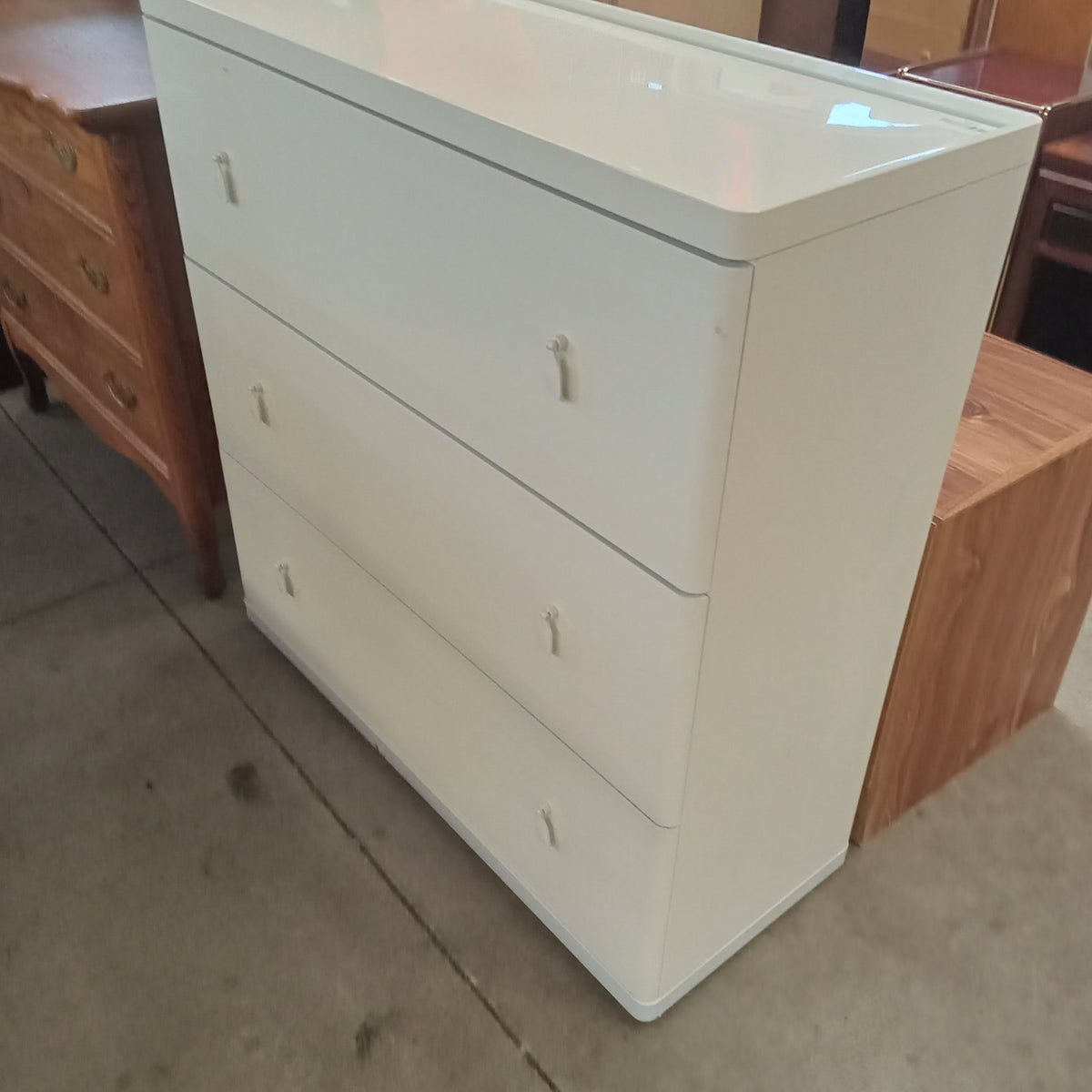 38.5"W Modern 3-Drawer Dresser in White