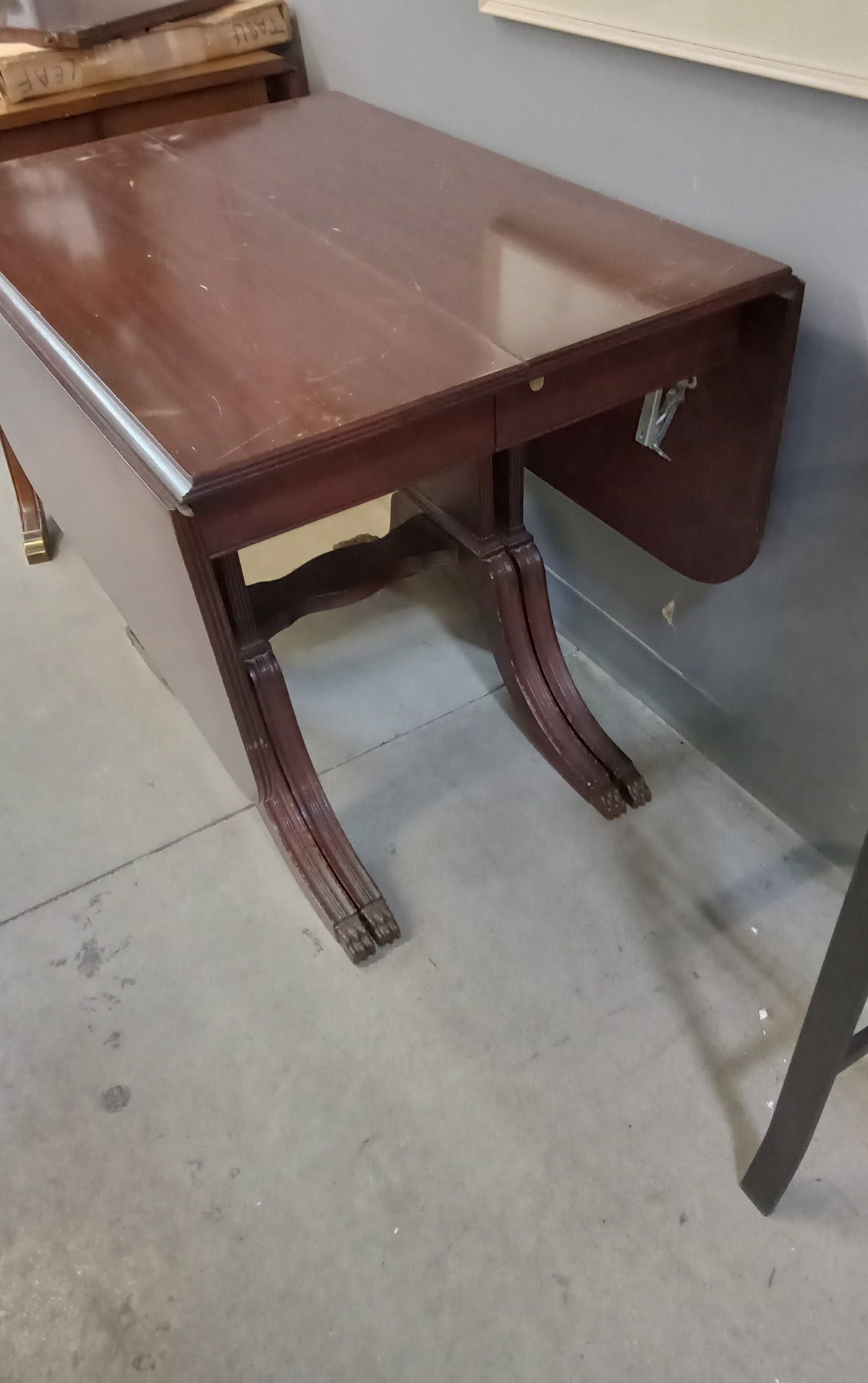 26"W Drop Leaf Dining Table with Leaf