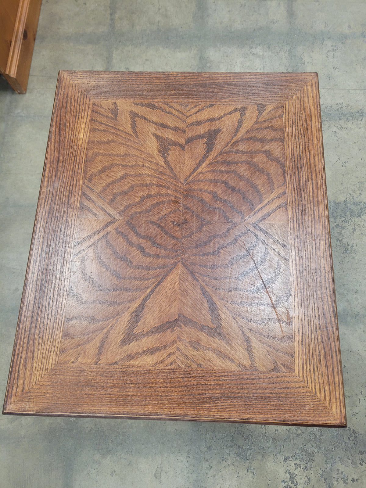 Two-tone Finish End Table