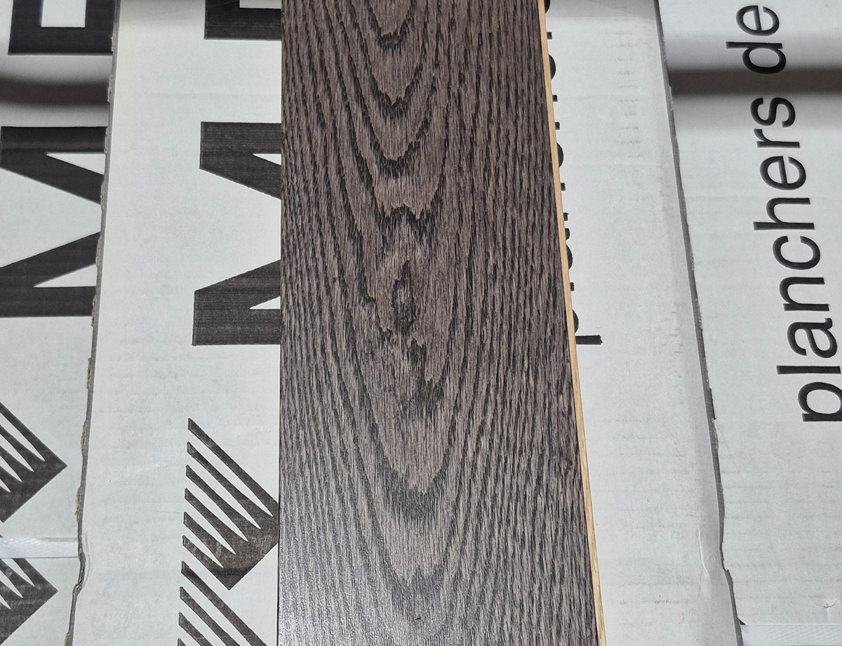 Red Oak 3/4" x 4.5" Hardwood Flooring - Satin Eclipse - - 95 sqft Lot