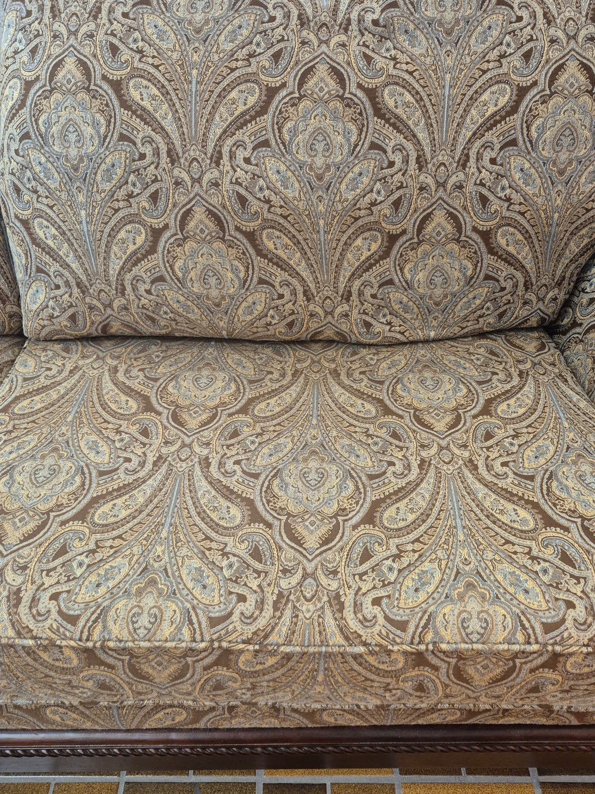 3-Seat Vintage Patterned Sofa