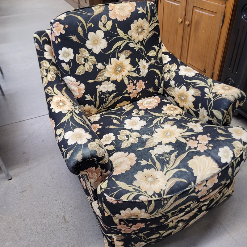 33"W Floral Fabric Arm Chair