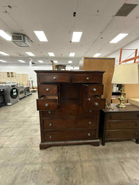 Mahogany Wooden Chest of Drawers