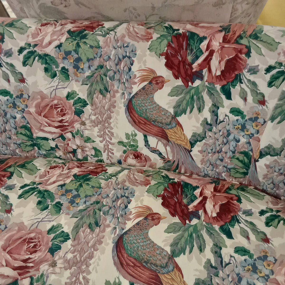 72"W Love Seat with Guinea Fowl Pattern