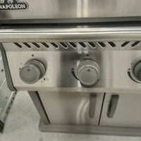 56"W 4-Burner Natural Gas BBQ in Stainless Steel